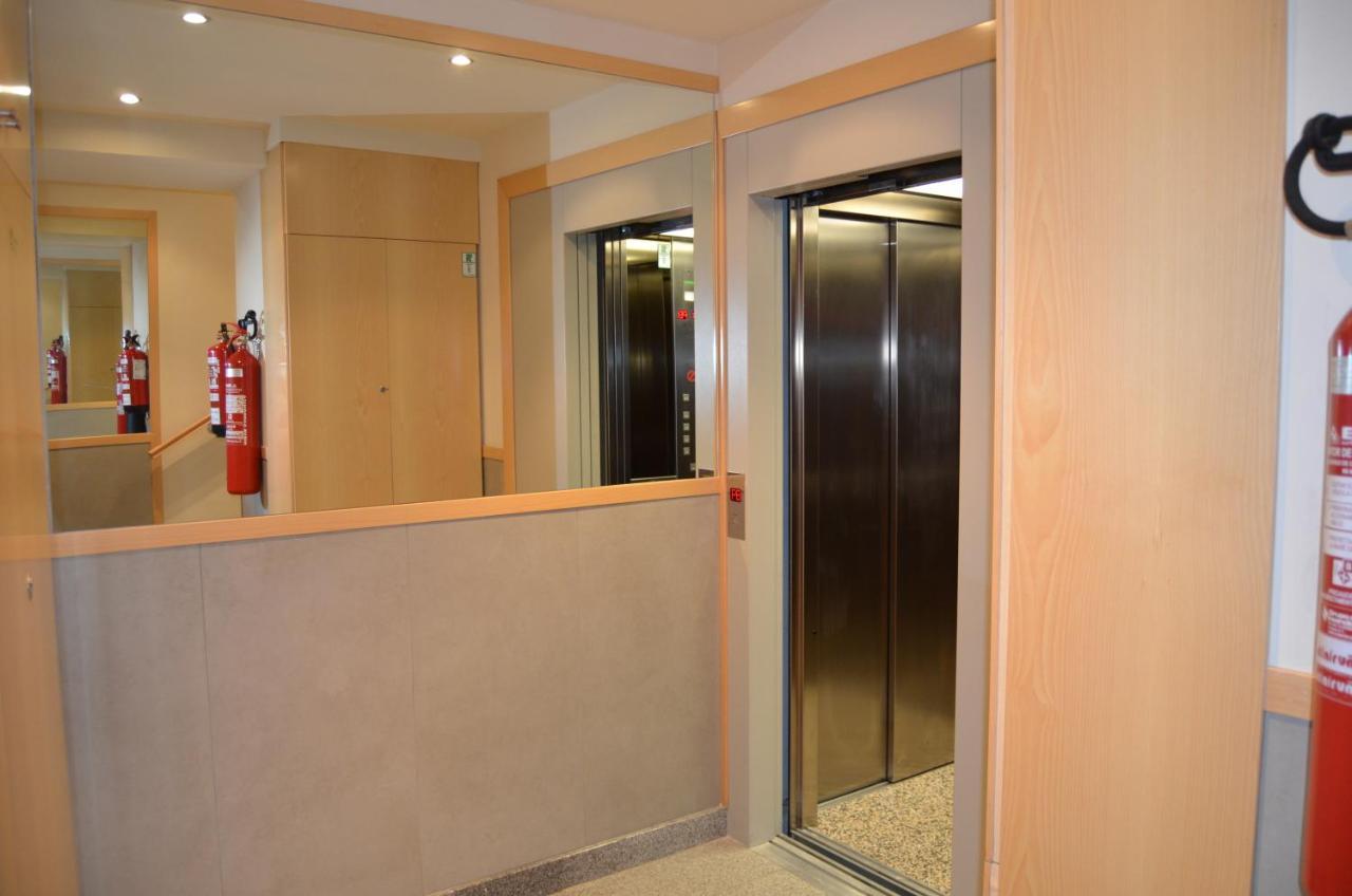Apartamento San Gregorio Pamplona Luaran gambar